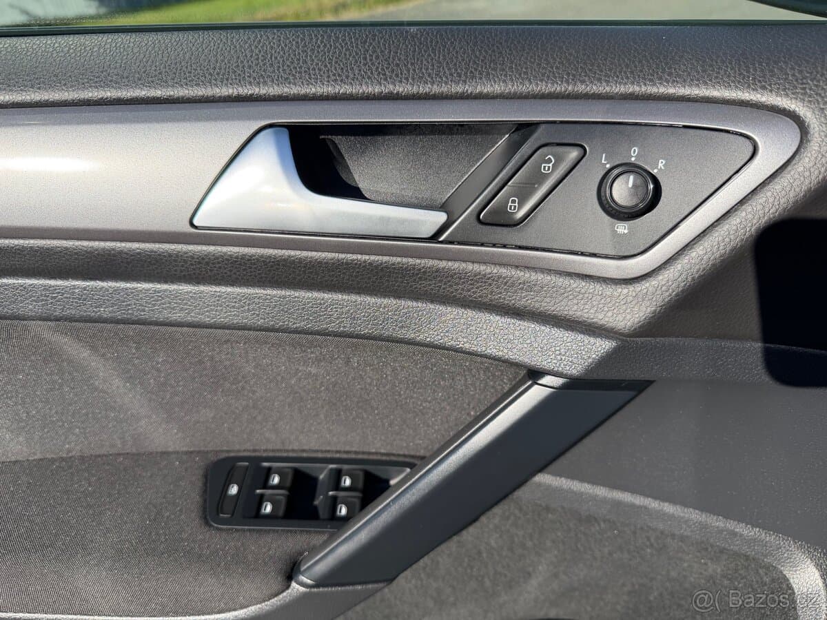 2013 Volkswagen GOLF - 16