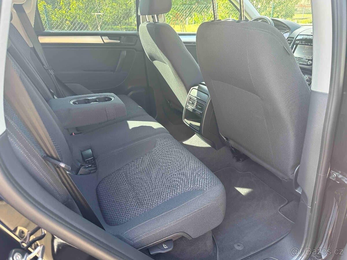 2014 Volkswagen TOUAREG - 16