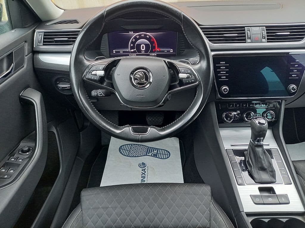 2021 Škoda SUPERB - 16