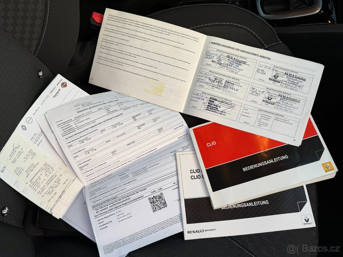 2015 Renault CLIO - 16
