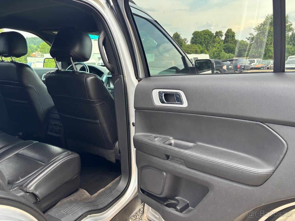Ford EXPLORER - 16