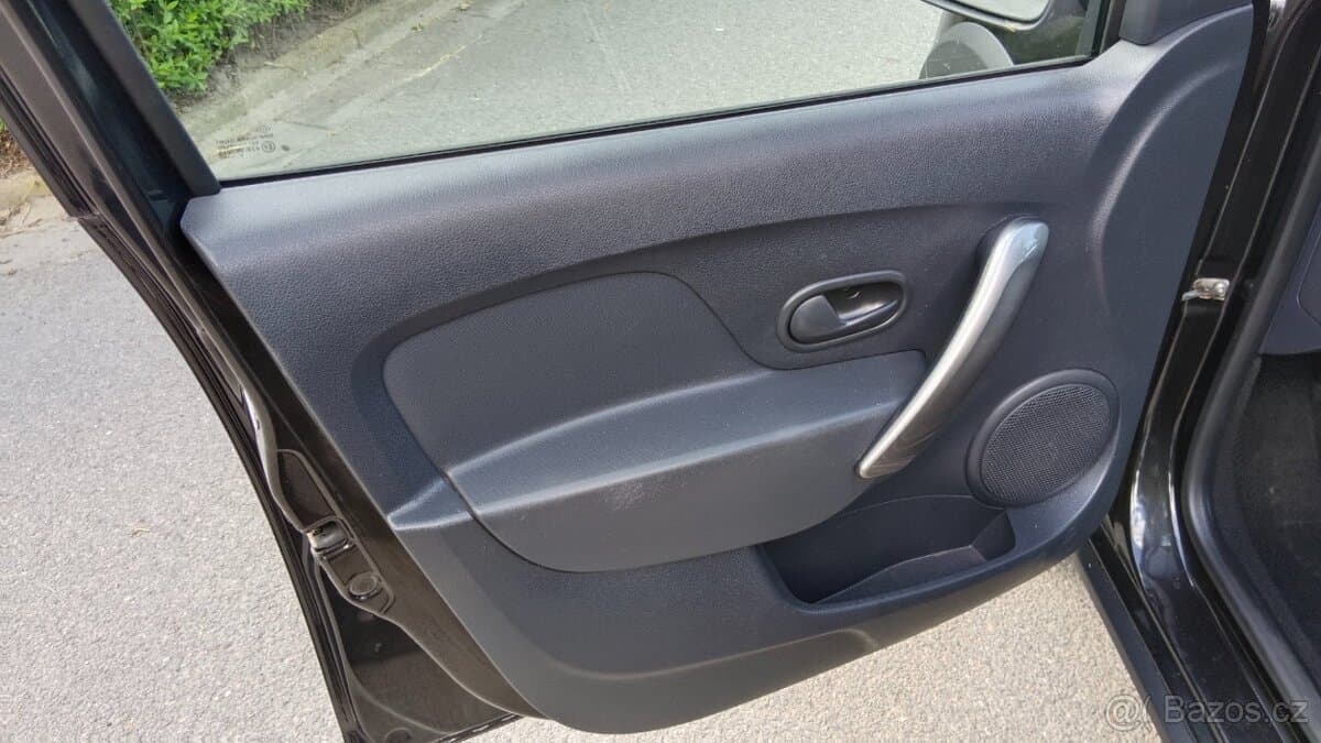 2015 Dacia SANDERO - 16