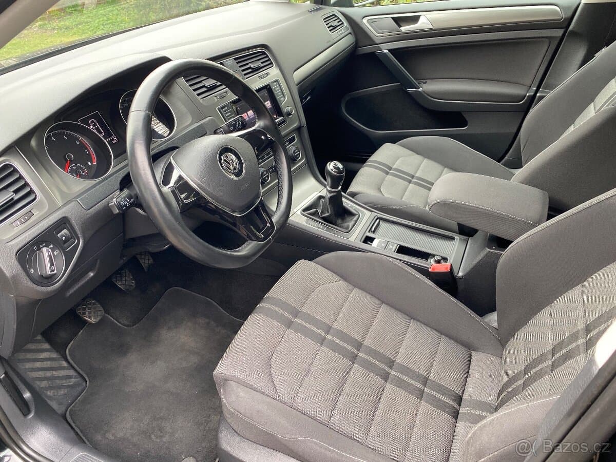 2013 Volkswagen GOLF - 16