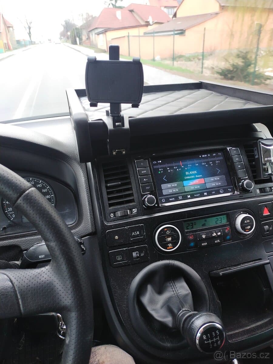 2003 Volkswagen MULTIVAN - 16