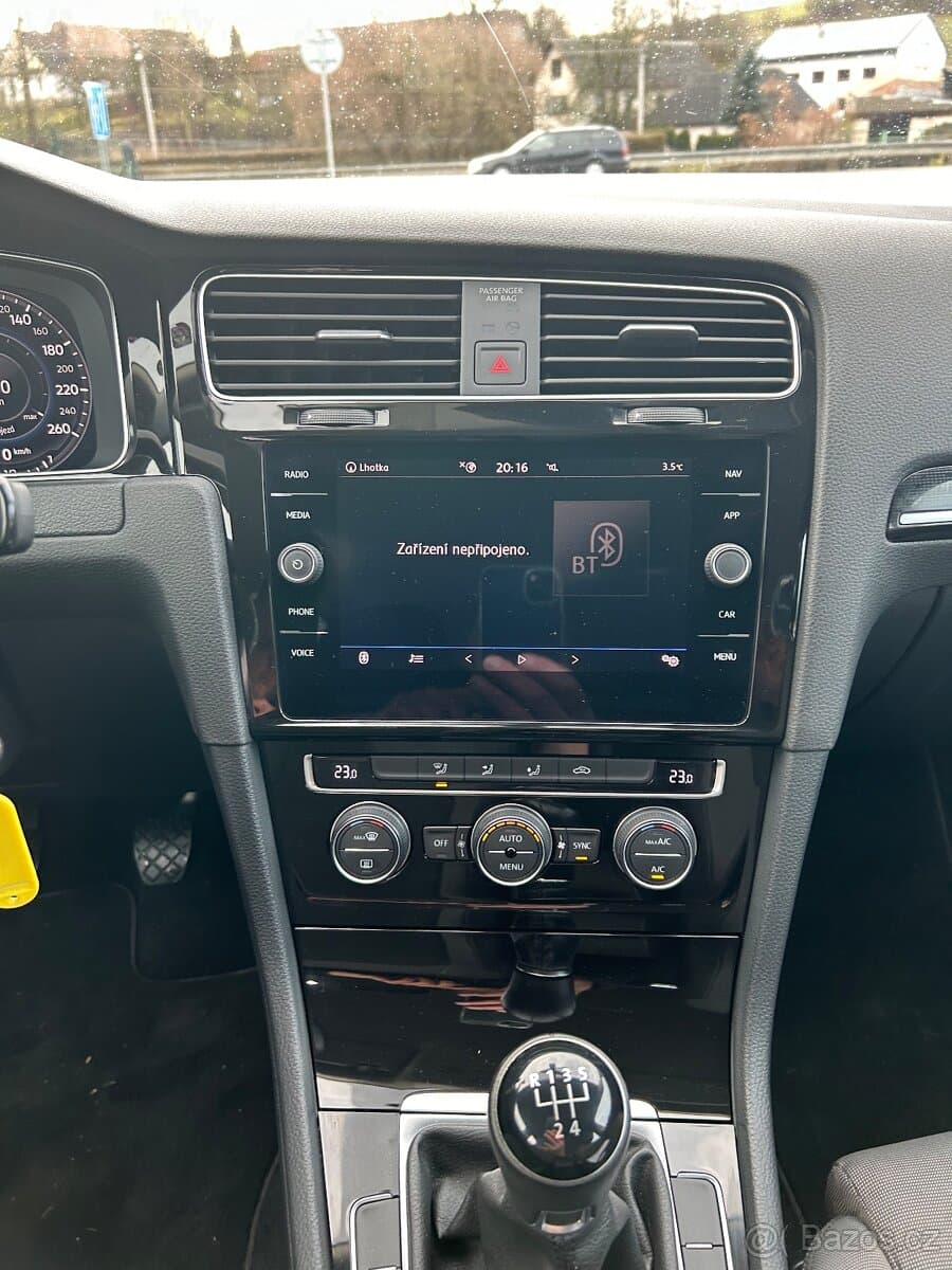 2019 Volkswagen GOLF - 16