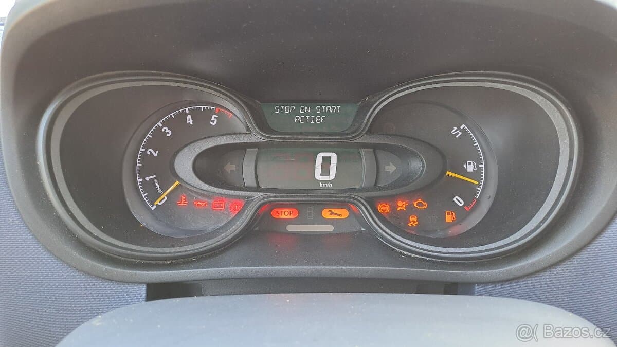 2016 Opel VIVARO - 16