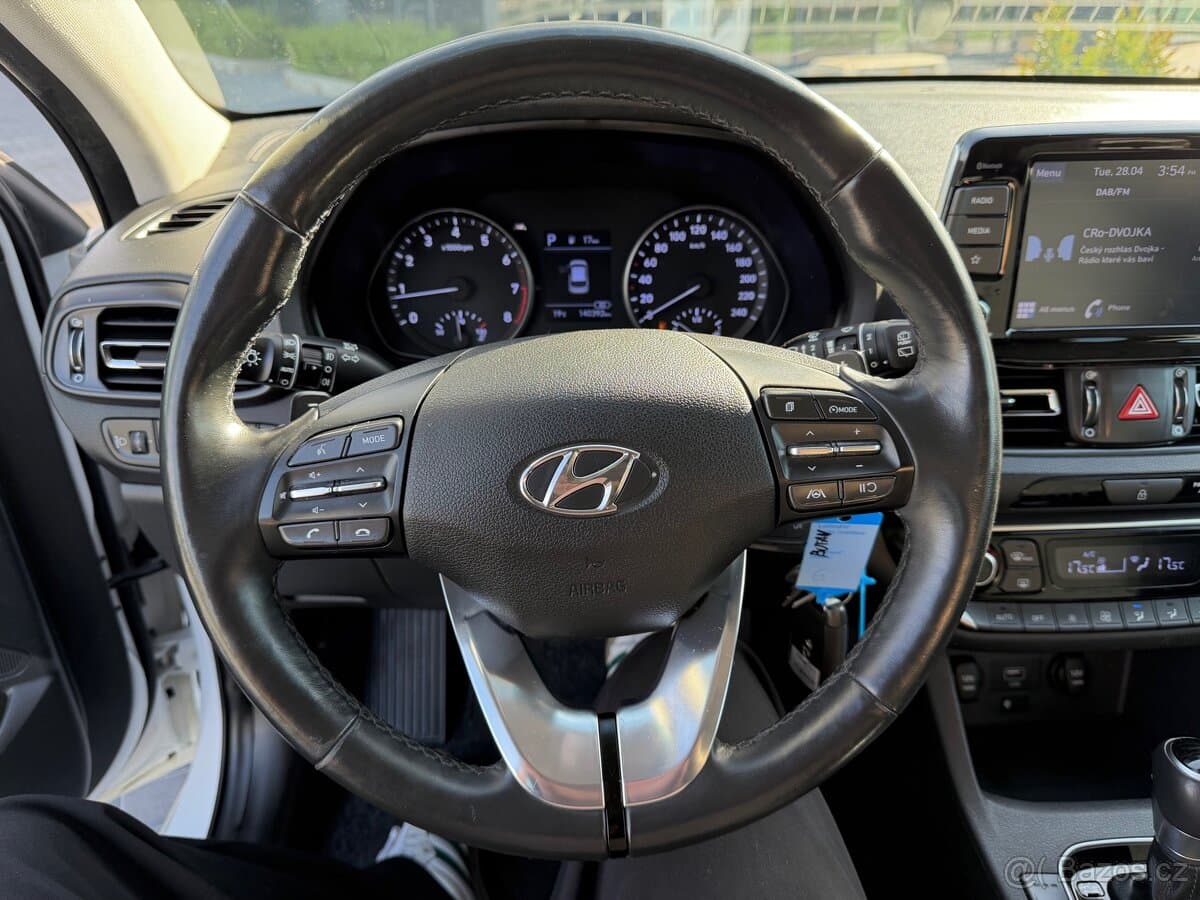 2022 Hyundai i30 - 16