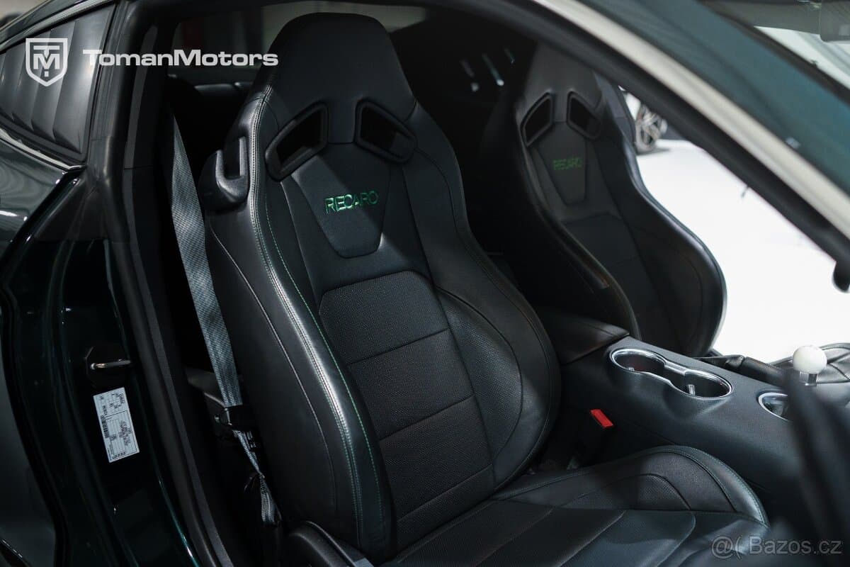 2020 Ford MUSTANG - 16