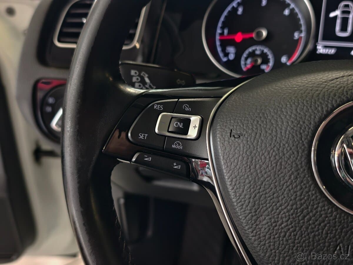 2016 Volkswagen GOLF - 16