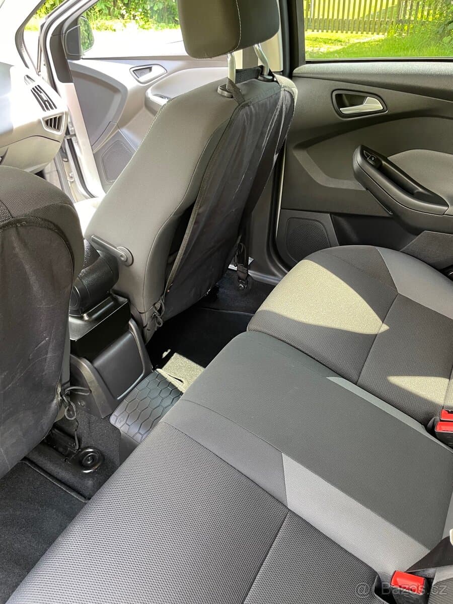 2012 Ford FOCUS - 16