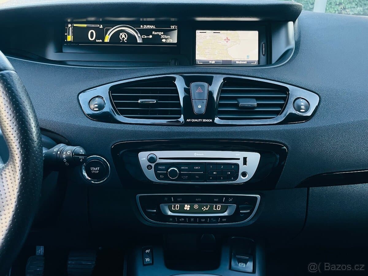 2013 Renault SCENIC - 16