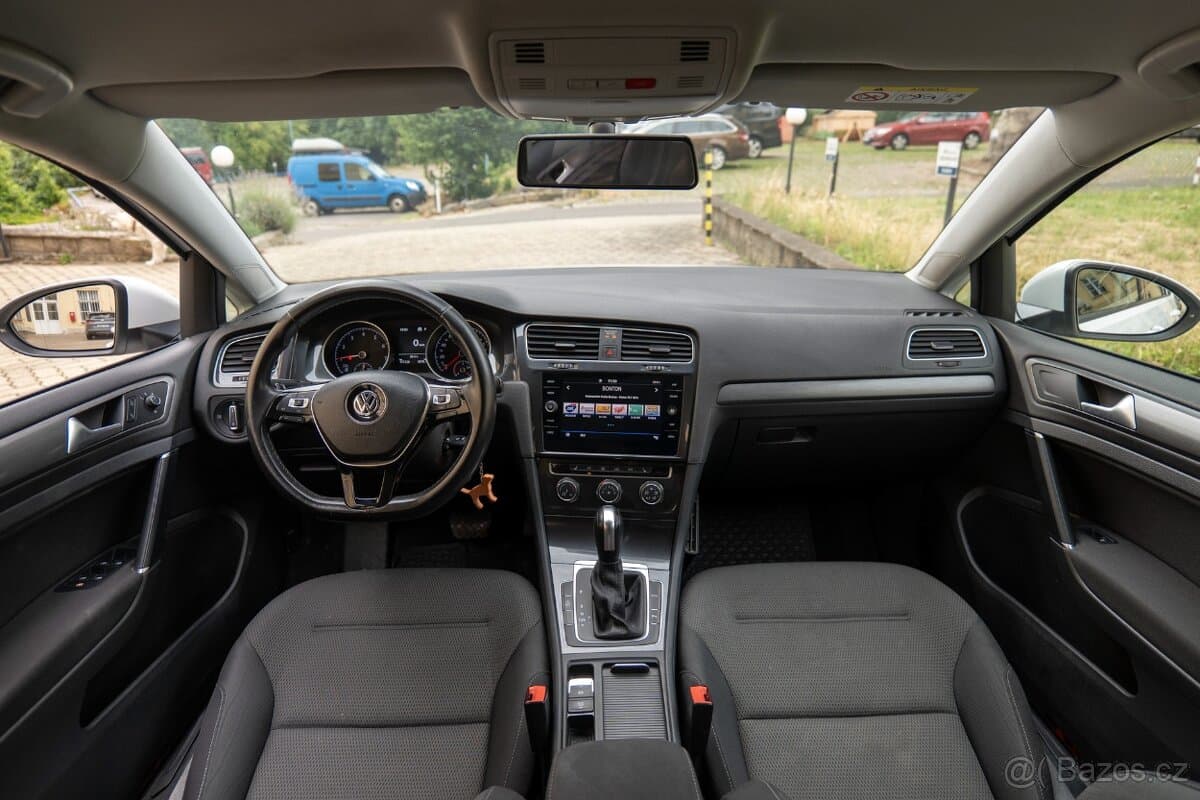 2020 Volkswagen GOLF - 16