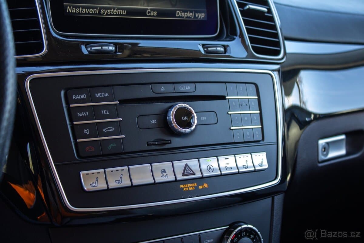 2016 Mercedes-Benz GL - 16