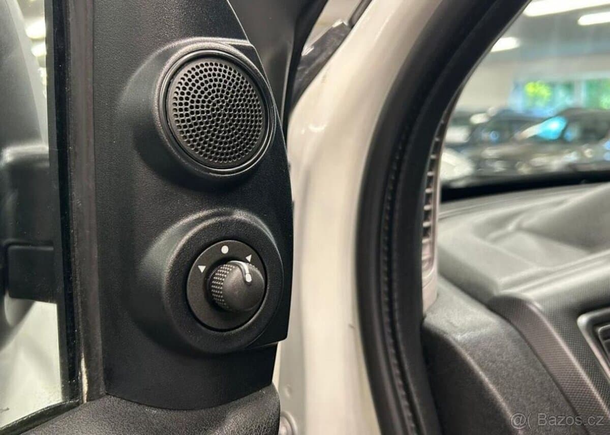 2015 Opel COMBO - 16