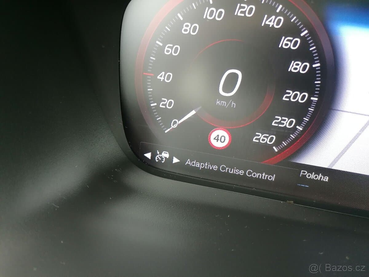 2020 Volvo XC40 - 16