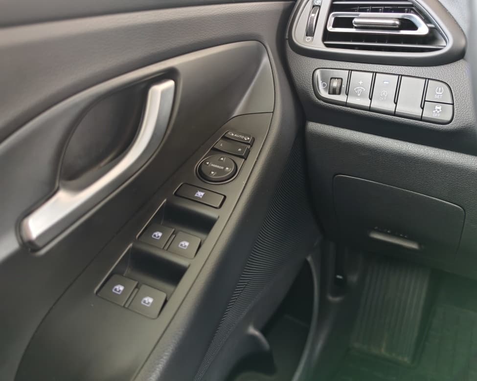 2023 Hyundai i30 - 16