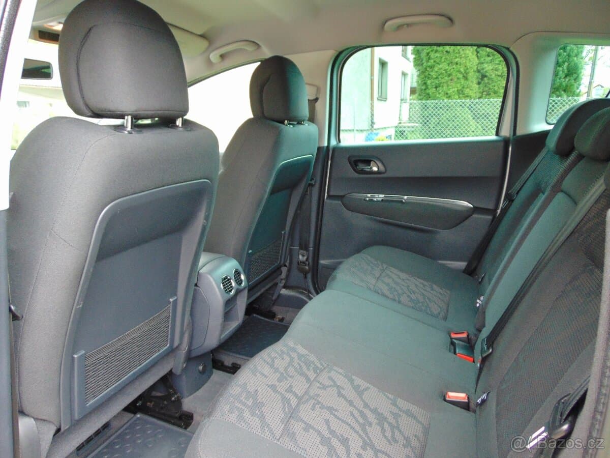 2012 Peugeot 3008 - 16