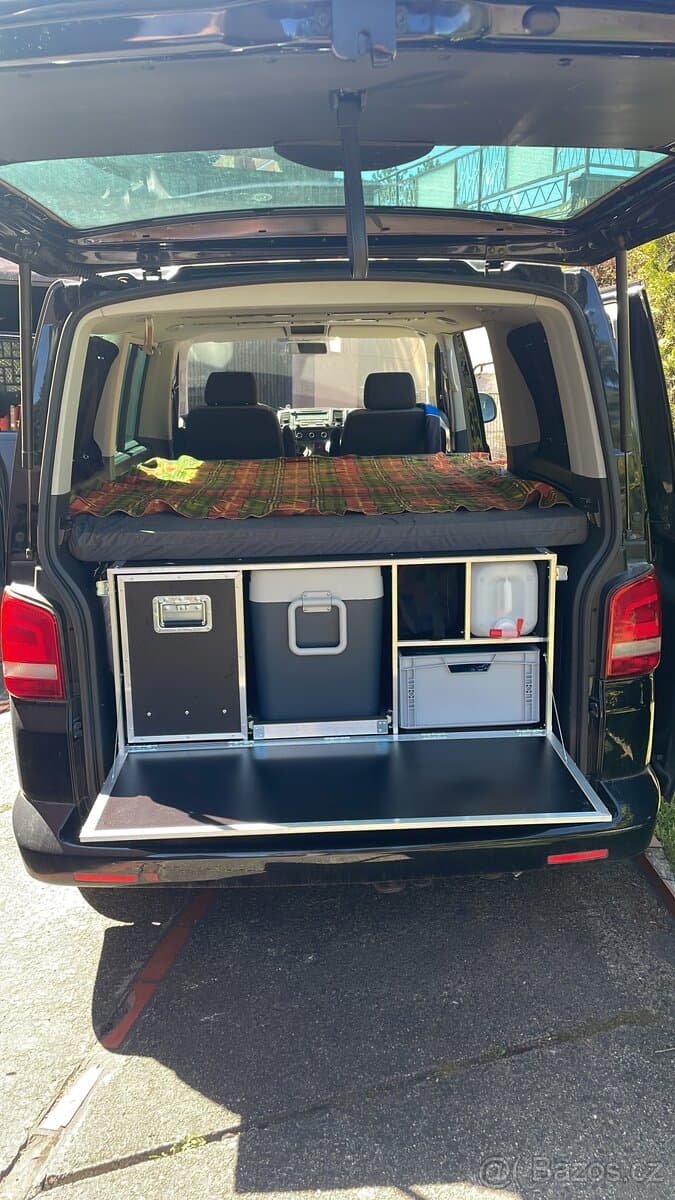 2011 Volkswagen MULTIVAN - 16