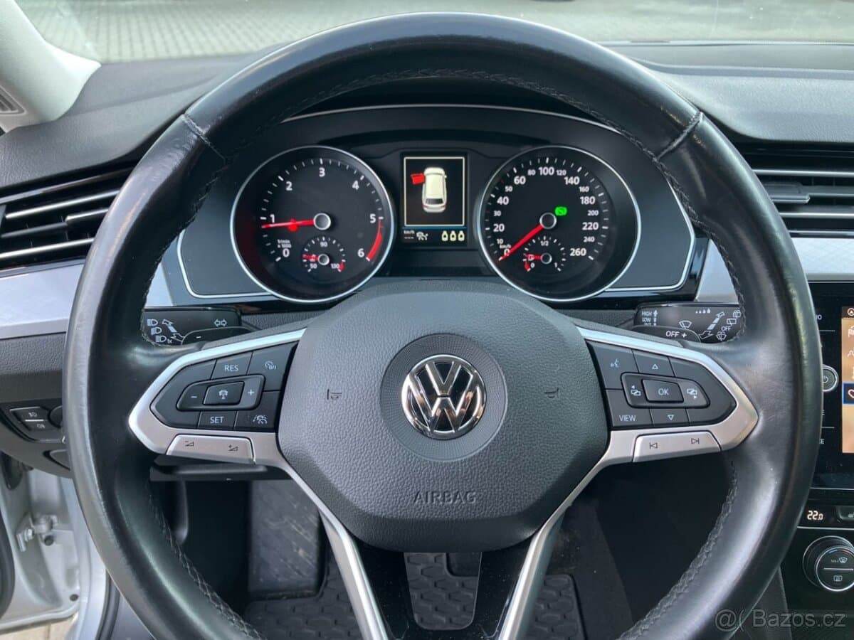 2020 Volkswagen PASSAT - 16
