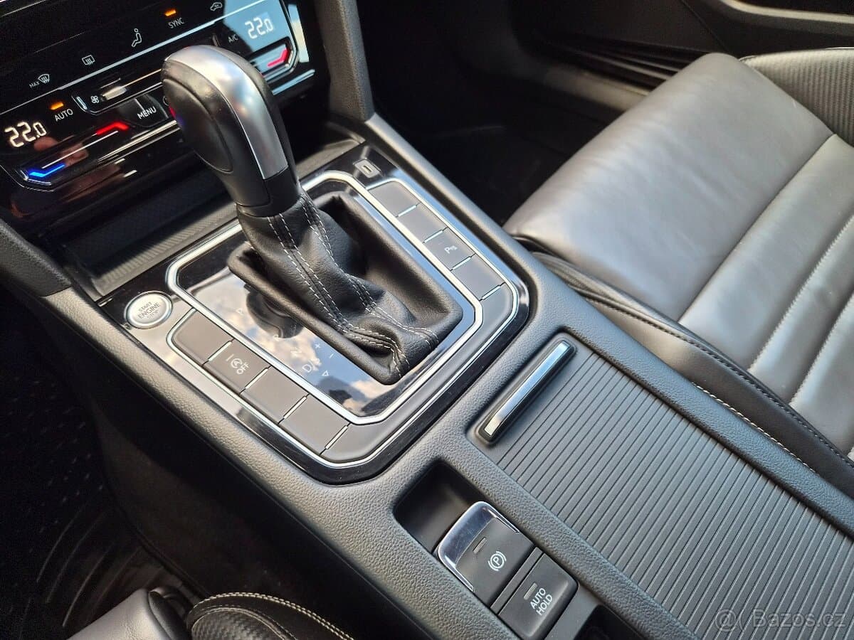 2020 Volkswagen PASSAT - 16