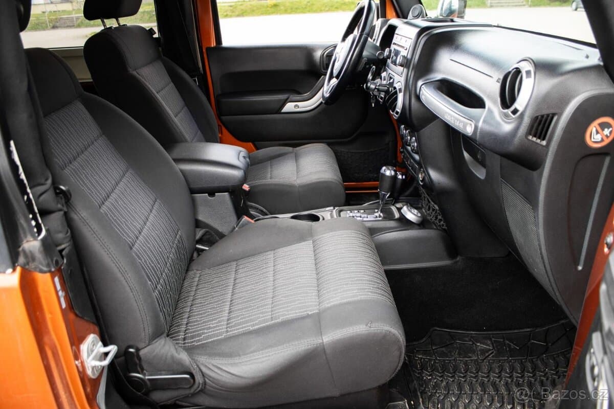 2011 Jeep WRANGLER - 16