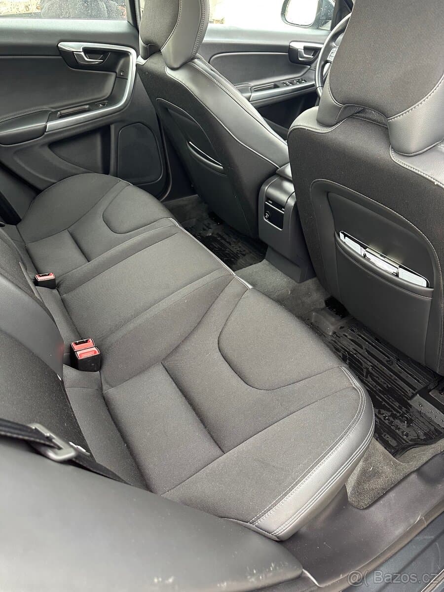 2016 Volvo S60 - 16