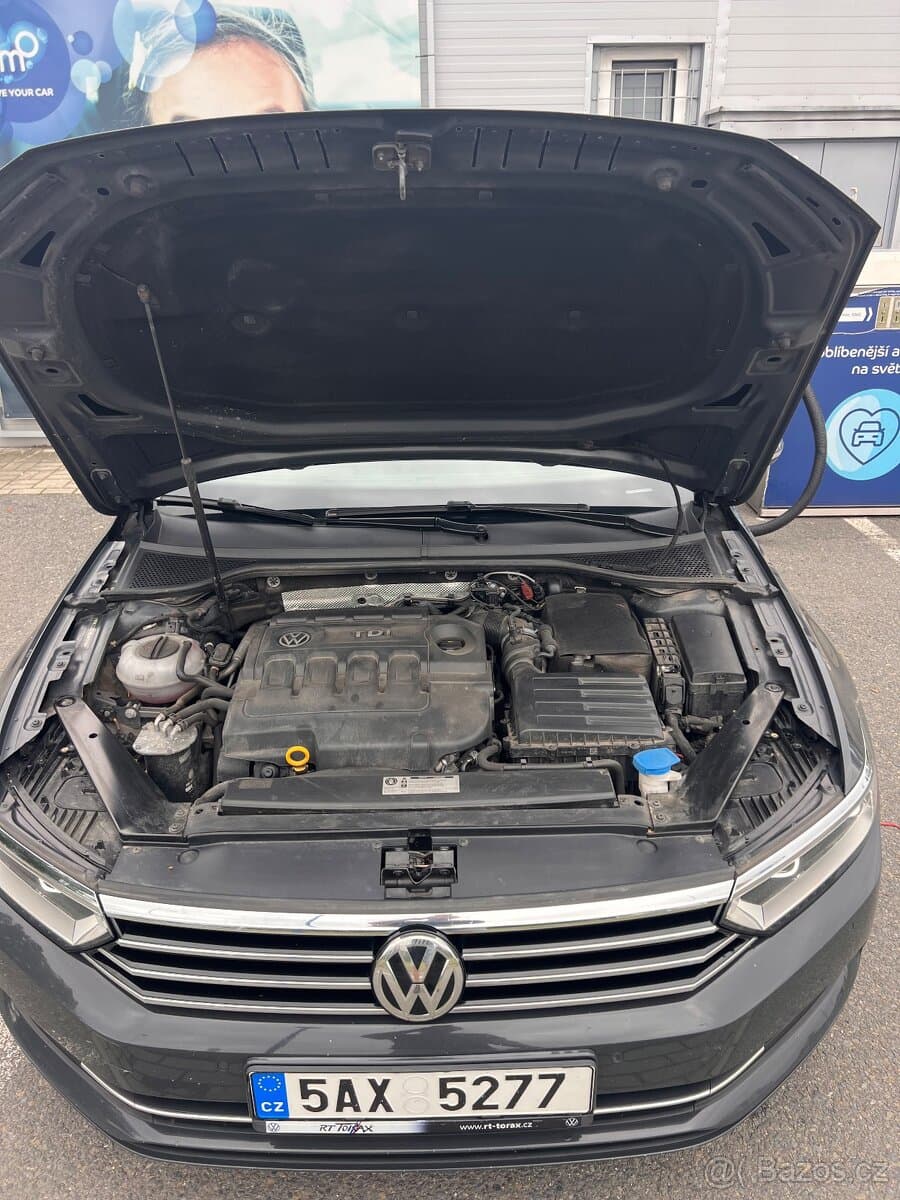 Volkswagen PASSAT - 16