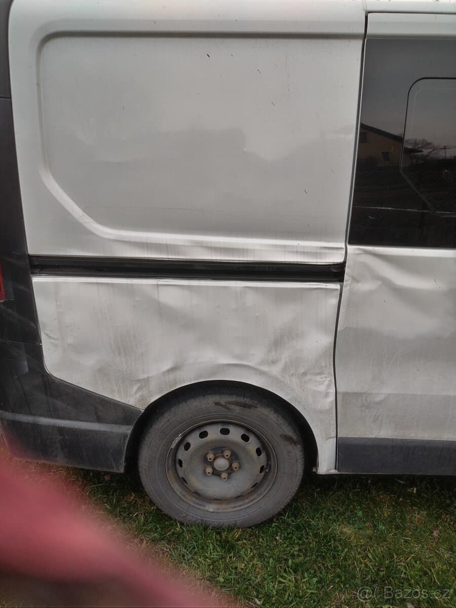 2015 Renault TRAFIC - 16