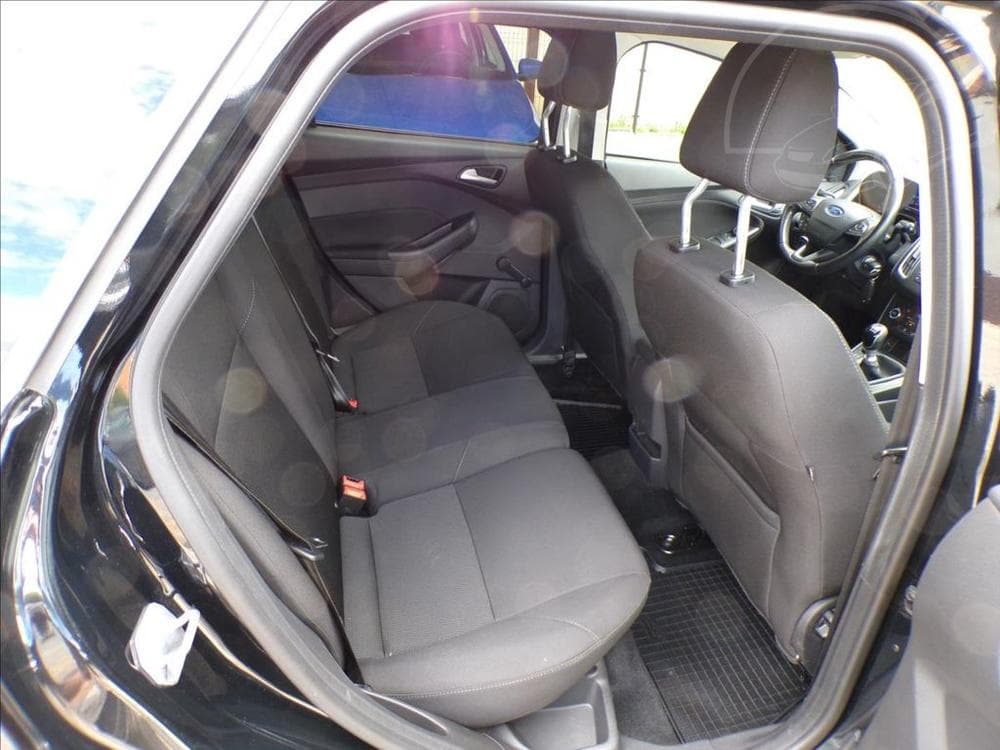 2015 Ford FOCUS - 16