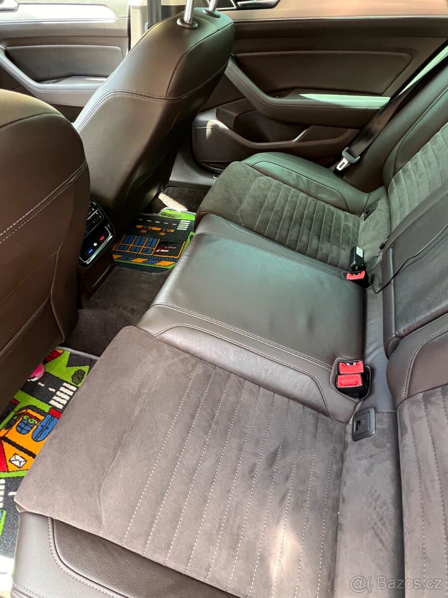 2015 Volkswagen PASSAT - 16
