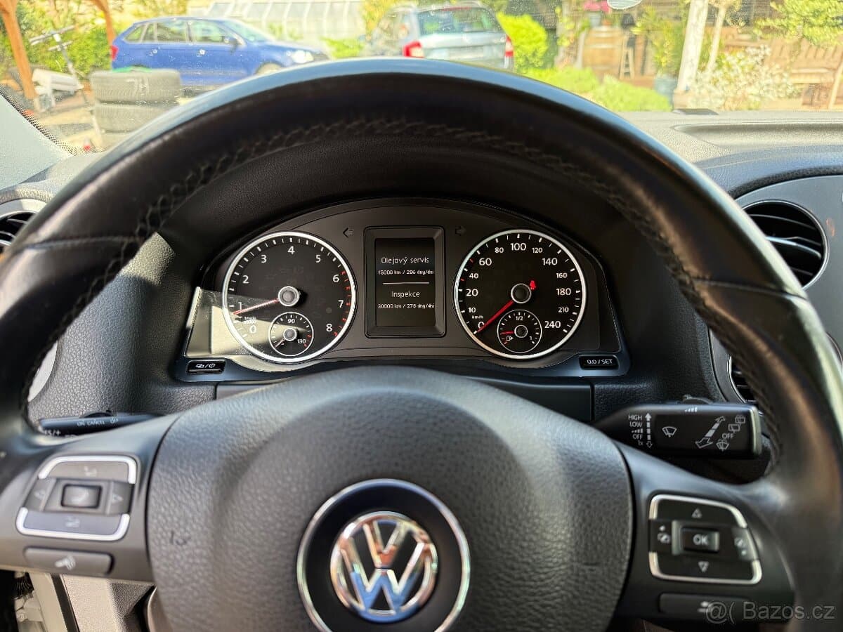 2015 Volkswagen TIGUAN - 16