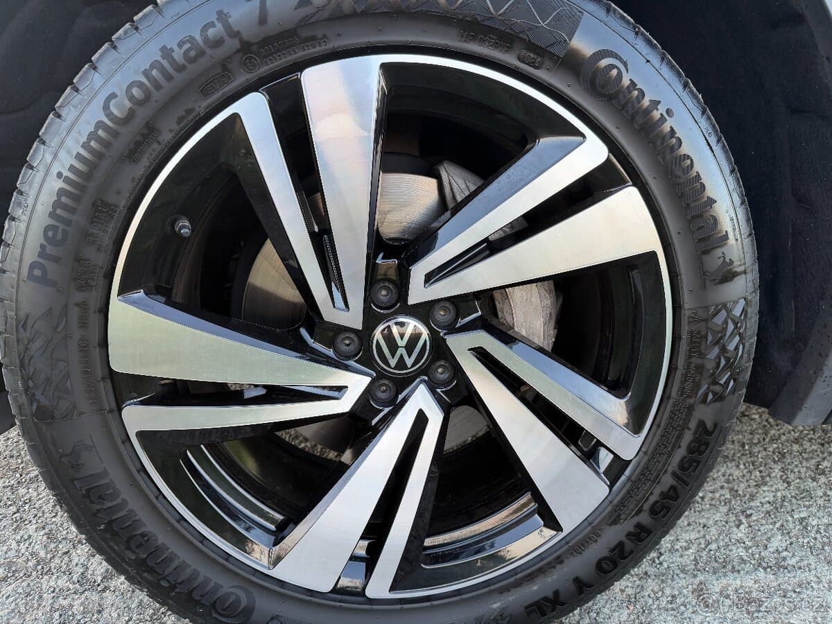 2020 Volkswagen TOUAREG - 16