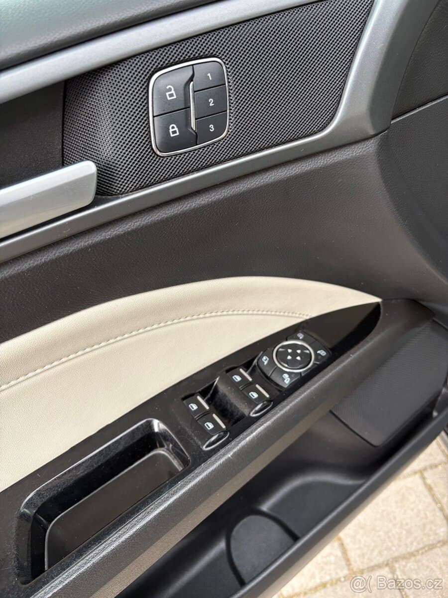2016 Ford MONDEO - 16