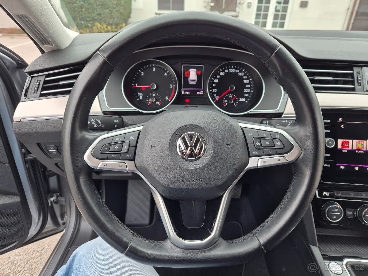 2020 Volkswagen PASSAT - 16