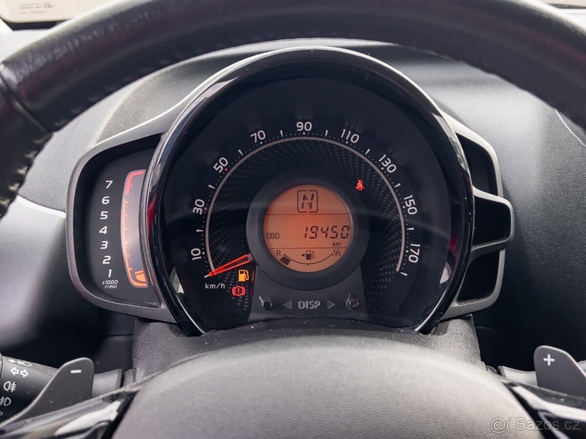 2021 Toyota AYGO - 16