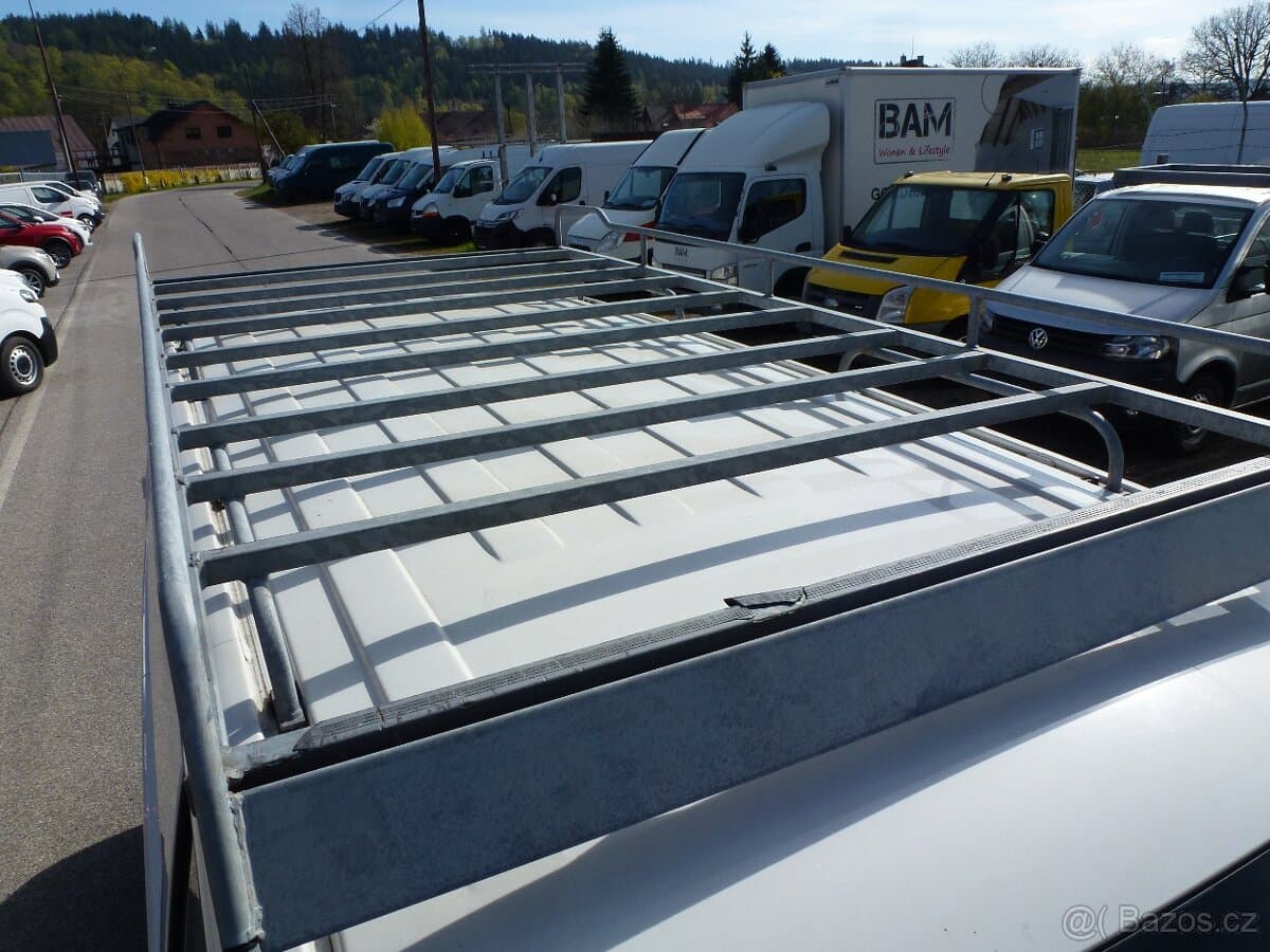 2011 Volkswagen TRANSPORTER - 16