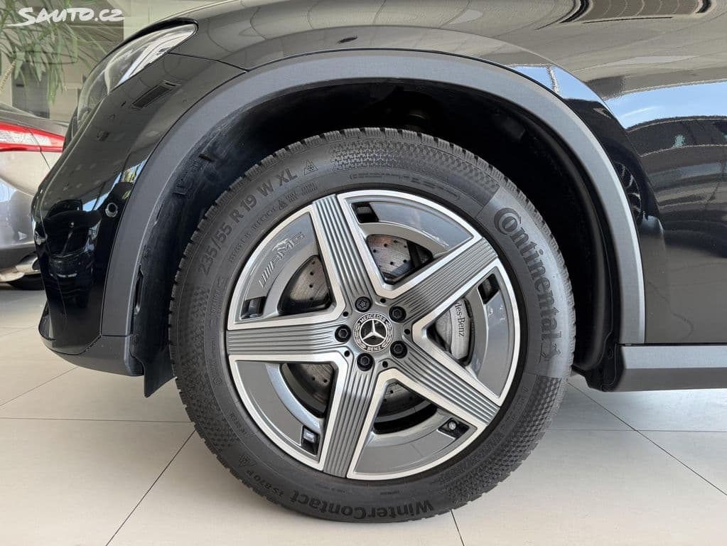 2025 Mercedes-Benz GLC - 16