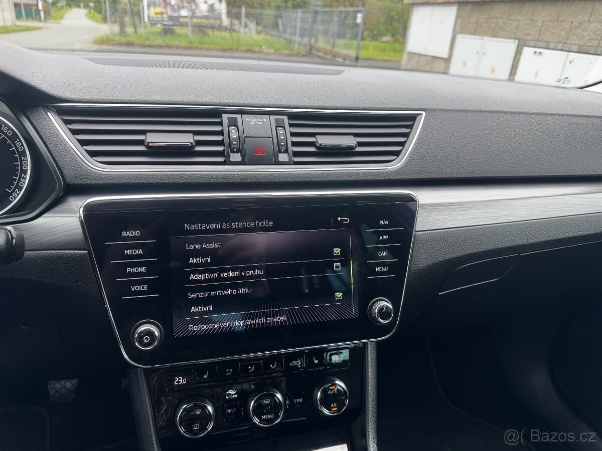 2018 Škoda SUPERB - 16