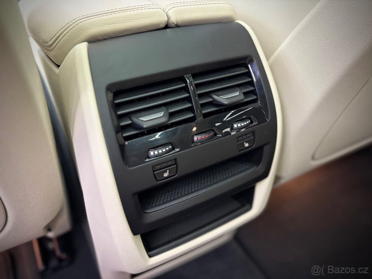 2019 BMW X5 - 16