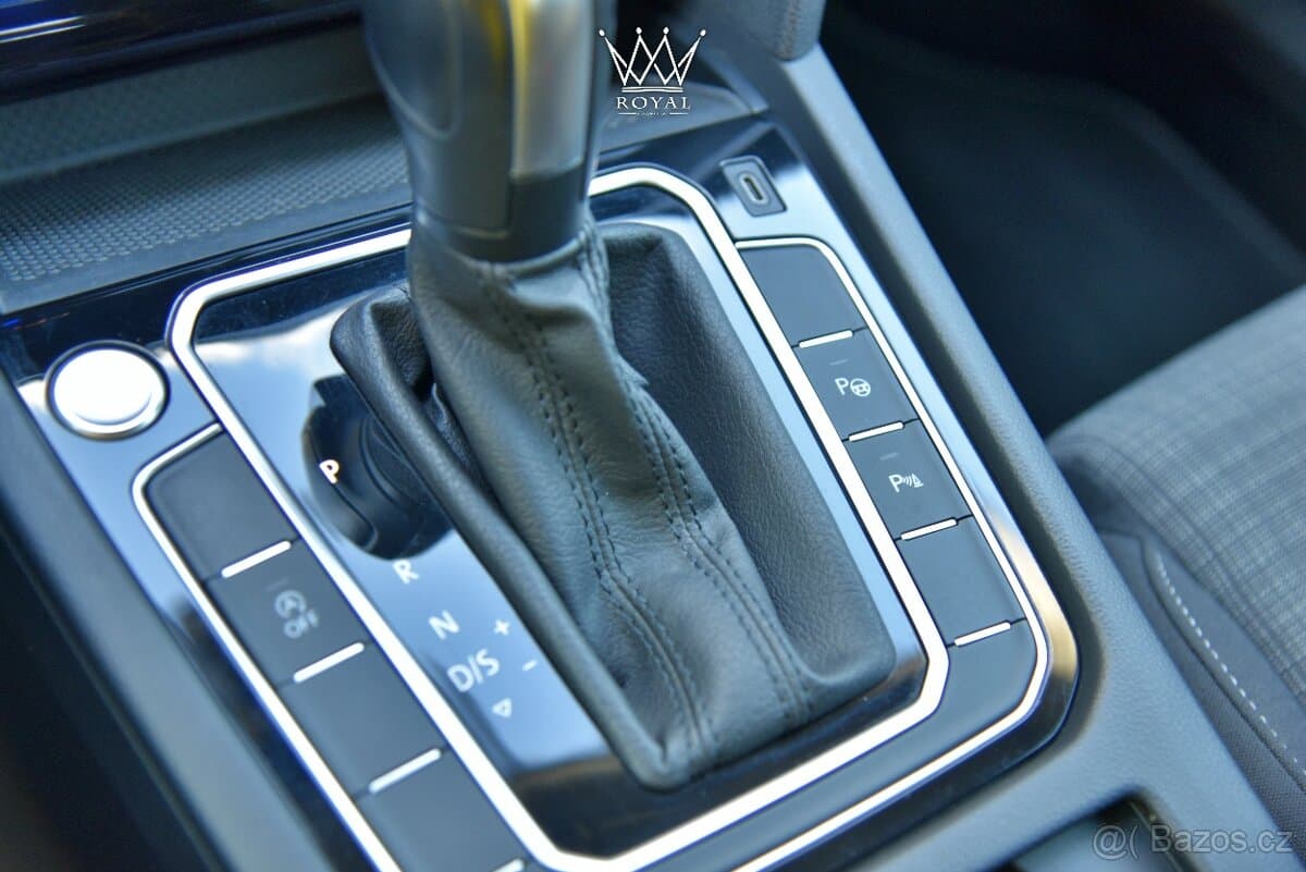2021 Volkswagen PASSAT - 16