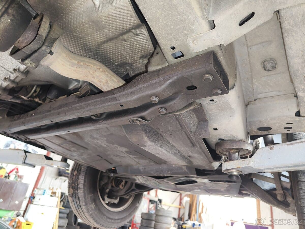 2006 Jeep CHEROKEE - 16