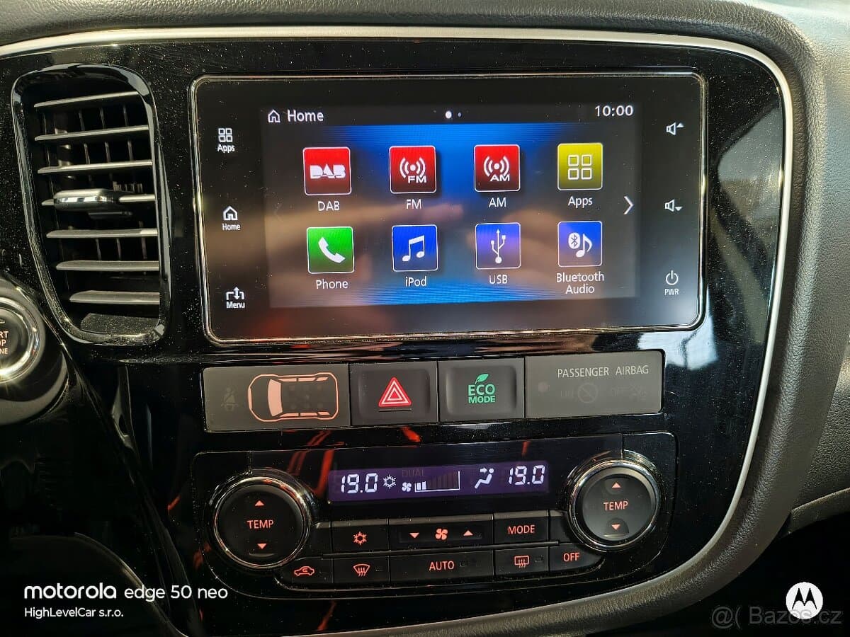 2017 Mitsubishi OUTLANDER - 16