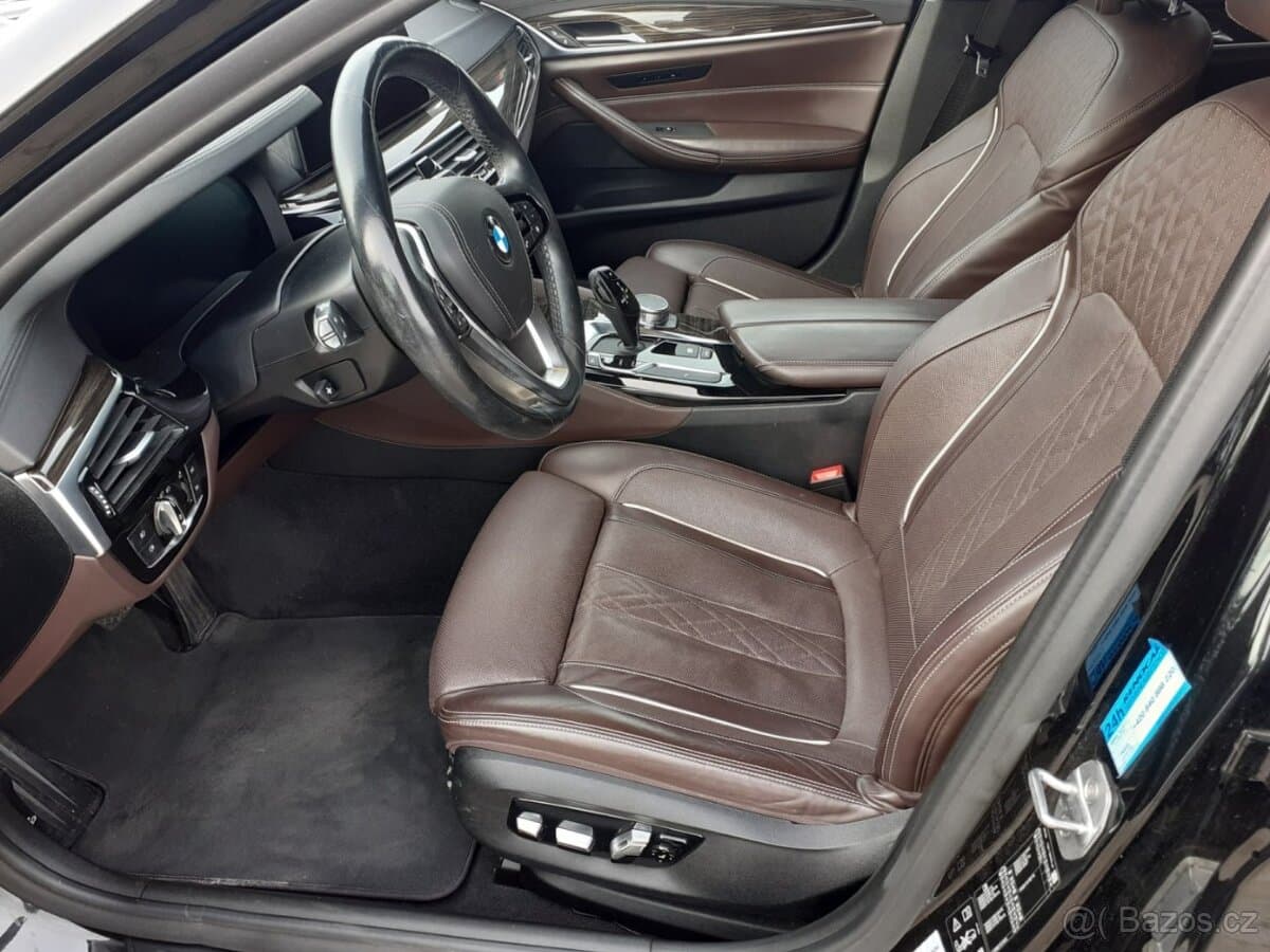 2019 BMW 5-SERIES - 16
