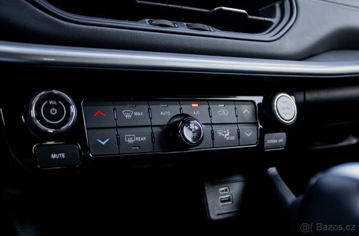 2022 Jeep COMPASS - 16