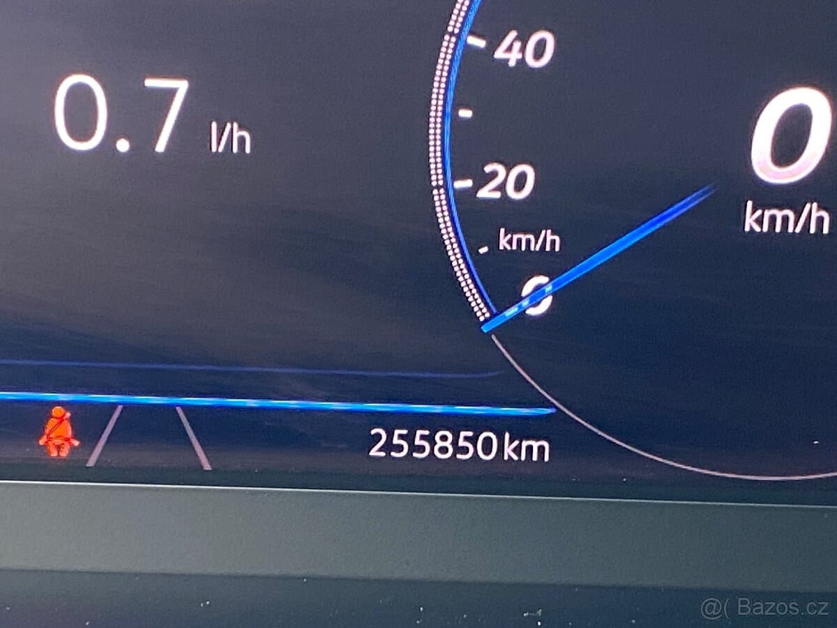 2019 Volkswagen PASSAT - 16
