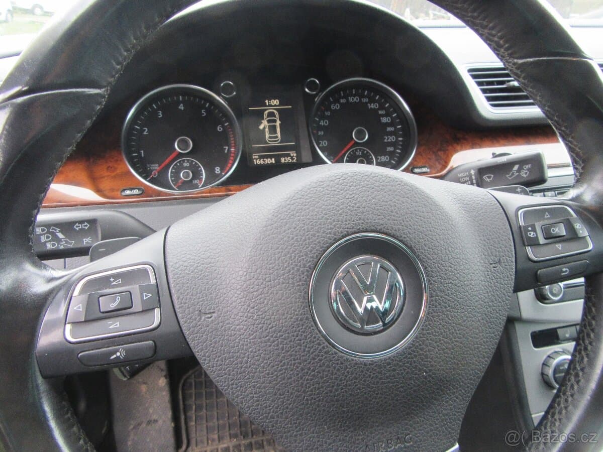 2012 Volkswagen PASSAT CC - 16