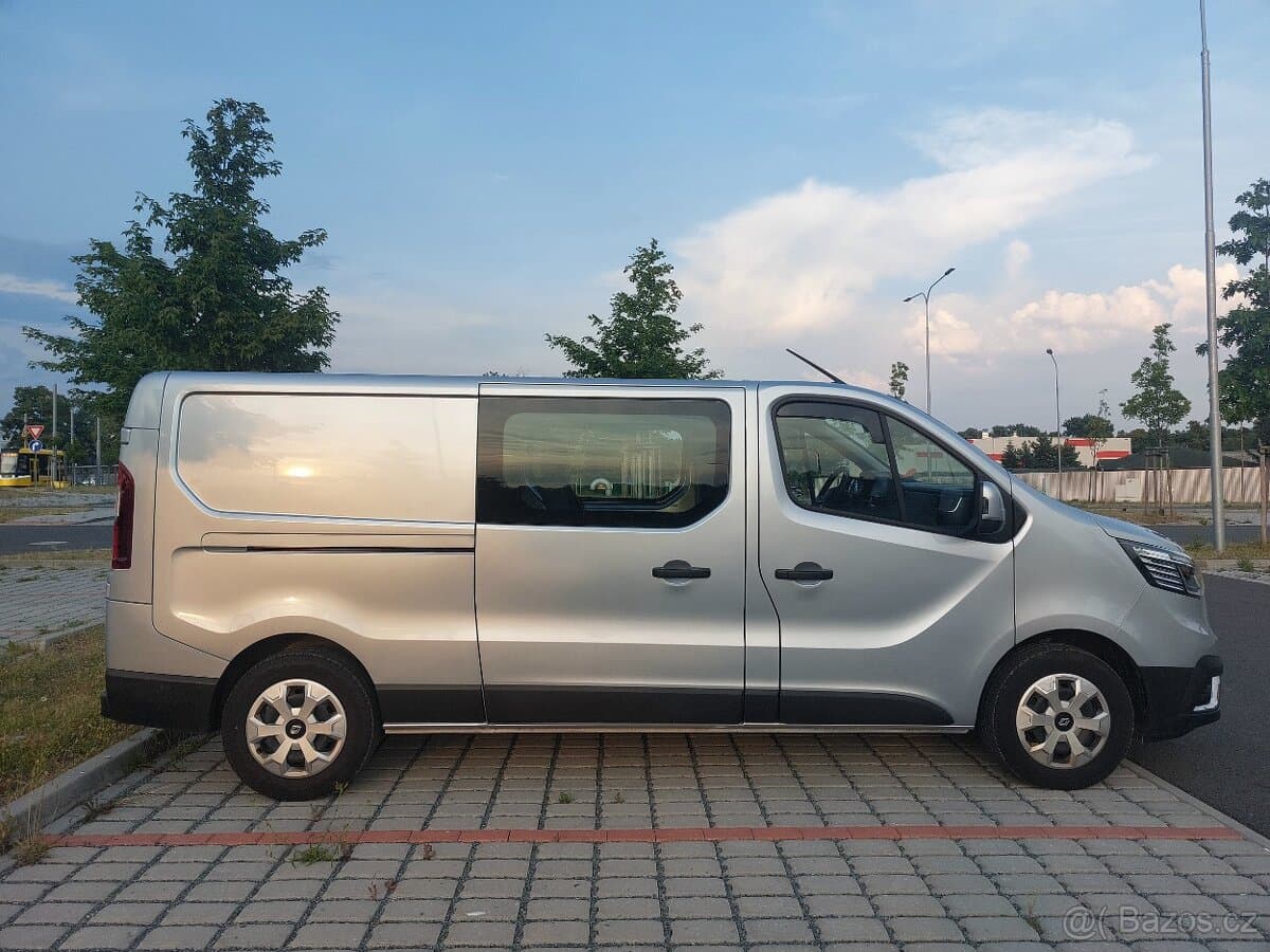 2025 Renault TRAFIC - 16