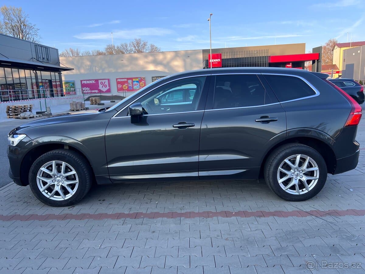 2021 Volvo XC60 - 16