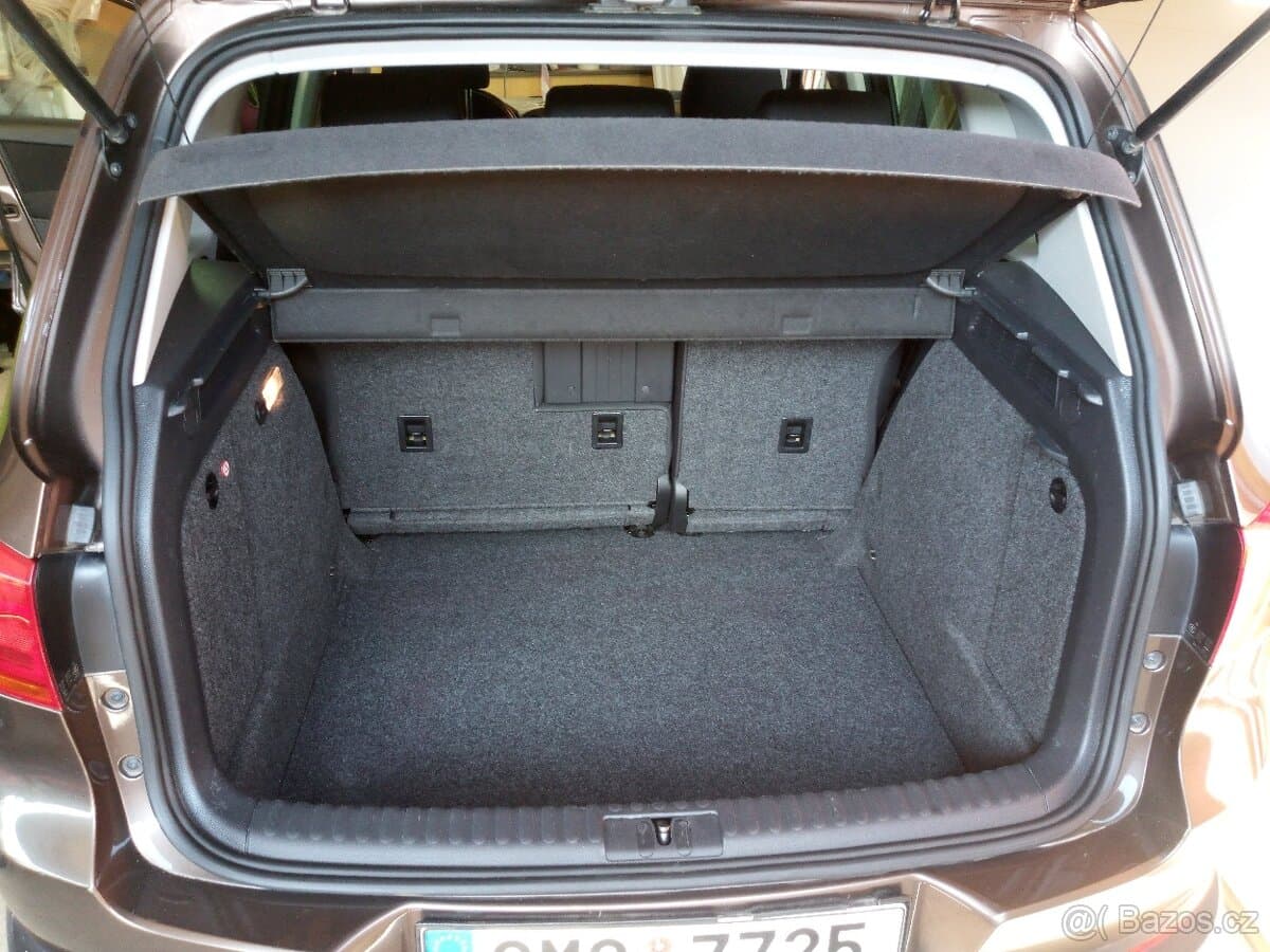 2012 Volkswagen TIGUAN - 16