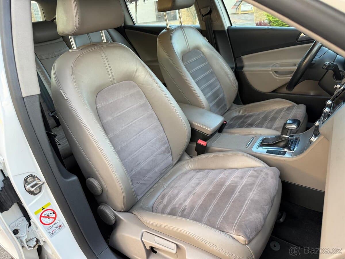2010 Volkswagen PASSAT - 16